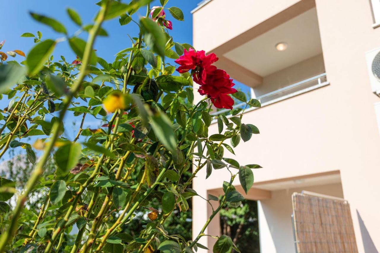 Apartments Crnekovic V Baska  Exterior photo
